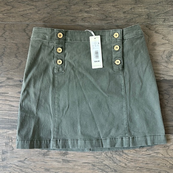 CopperKey/Dillards- olive green mini skirt - Picture 1 of 4
